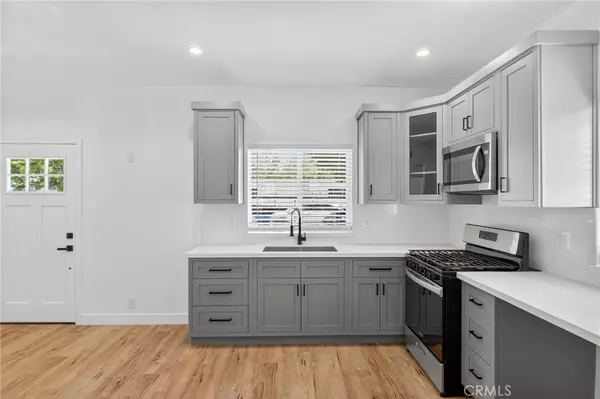 Van Nuys, CA 91411,14732 Gilmore St #1