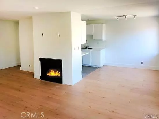 Santa Monica, CA 90403,811 6th #208