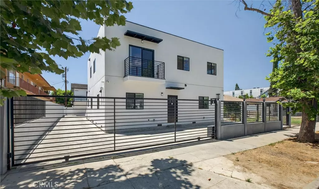 Van Nuys, CA 91411,14732 Gilmore ST #2