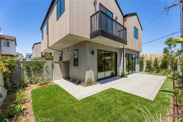 Redondo Beach, CA 90278,2206 Gates AVE #B