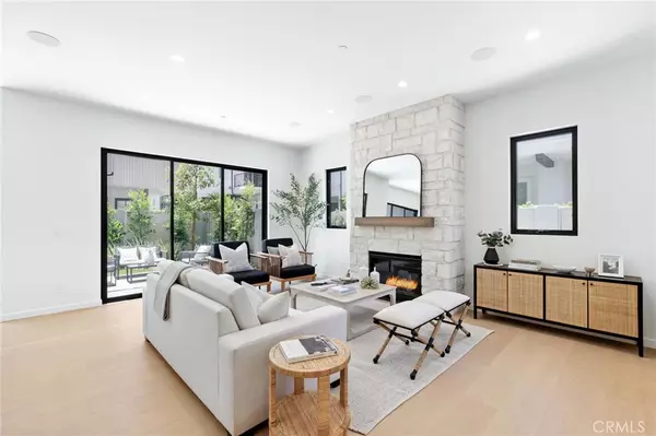 Redondo Beach, CA 90278,2206 Gates AVE #B