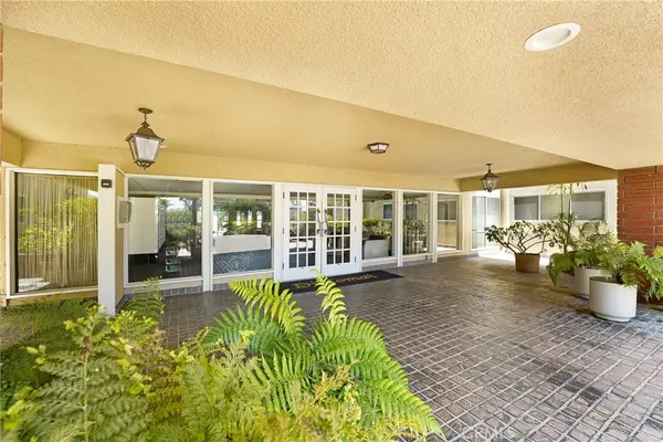 Culver City, CA 90230,5845 Doverwood DR #306