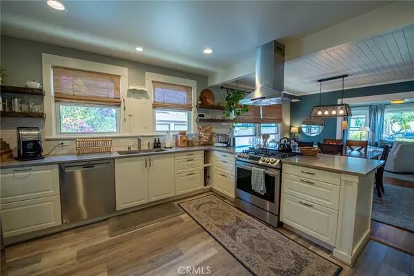 922 W 3rd ST, San Pedro, CA 90731