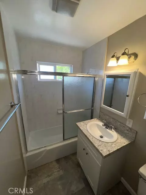 Long Beach, CA 90802,1004 E 5th ST