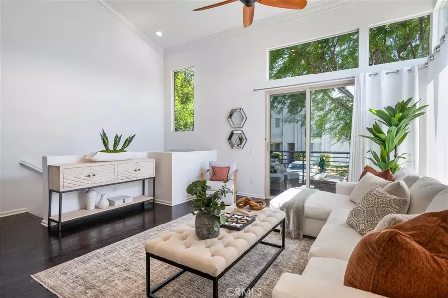 5547 Strand #101, Hawthorne, CA 90250