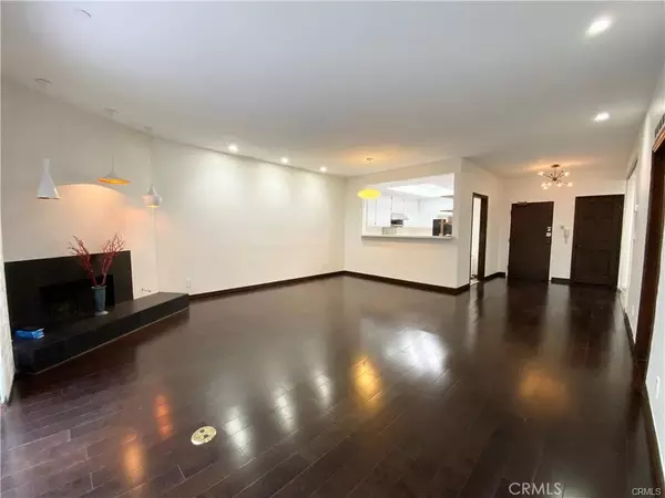 Los Angeles, CA 90035,1110 S Shenandoah ST #5