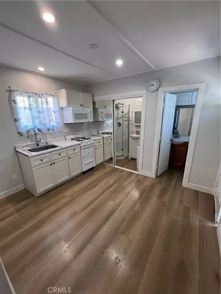 24407 1/2 Alliene AVE, Lomita, CA 90717