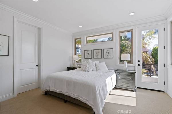 Hermosa Beach, CA 90254,619 10th ST