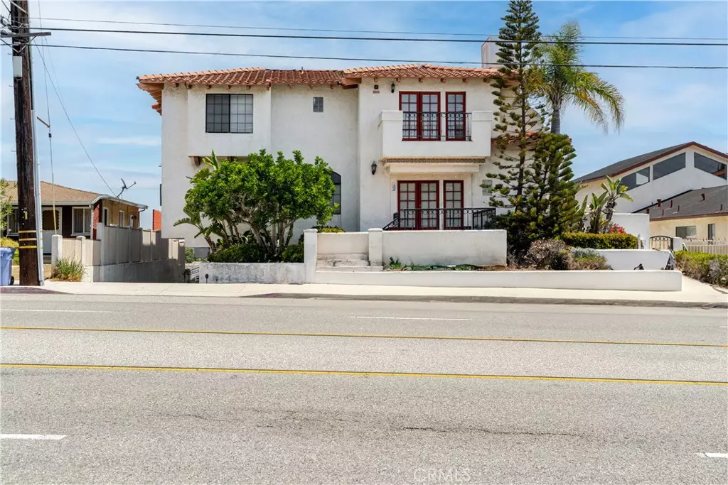 Redondo Beach, CA 90277,210 S Prospect AVE #2