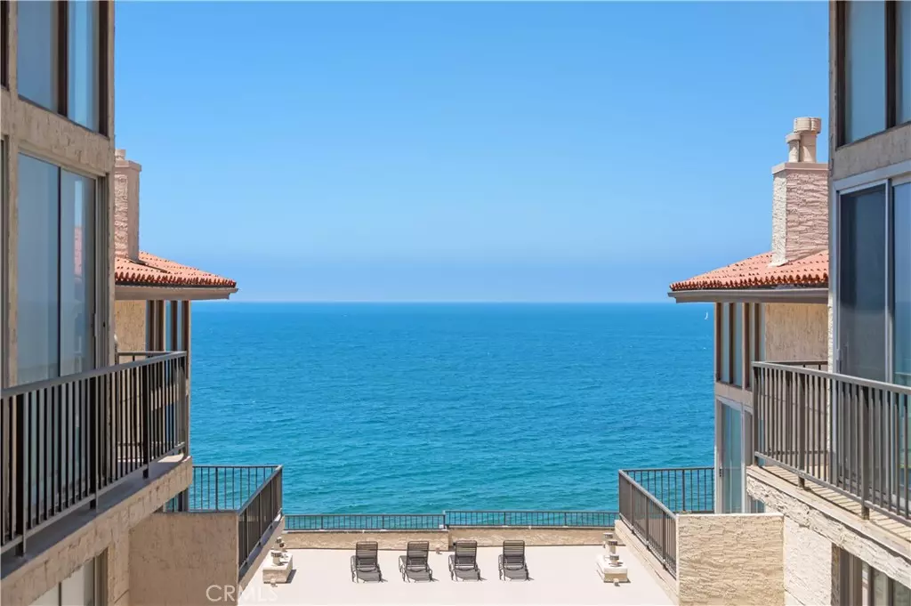 Redondo Beach, CA 90277,555 Esplanade #520