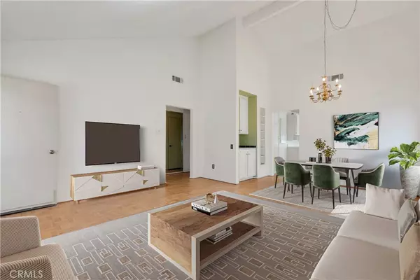 Camarillo, CA 93012,17306 Village 17