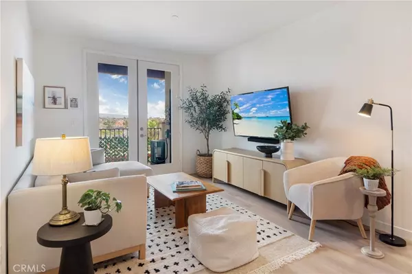 Redondo Beach, CA 90278,2001 Artesia BLVD #404