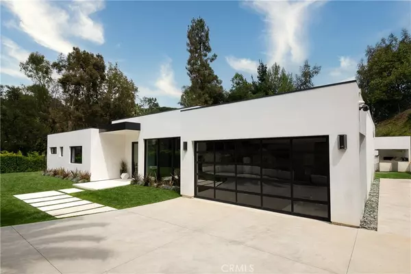 Beverly Hills, CA 90210,9924 Liebe DR