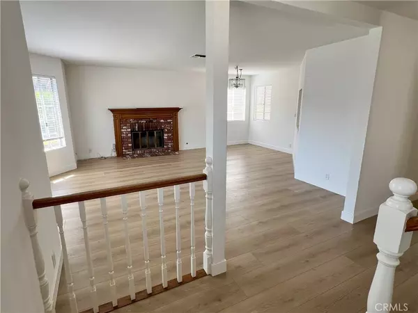 Redondo Beach, CA 90278,2209 Clark LN #1