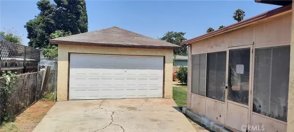 Compton, CA 90221,1101 E Tucker ST