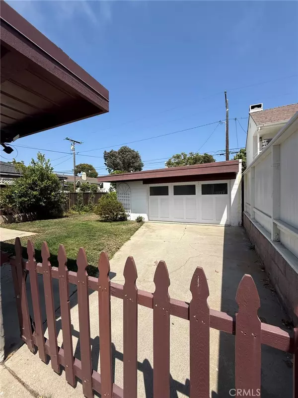 Manhattan Beach, CA 90266,3008 Palm AVE