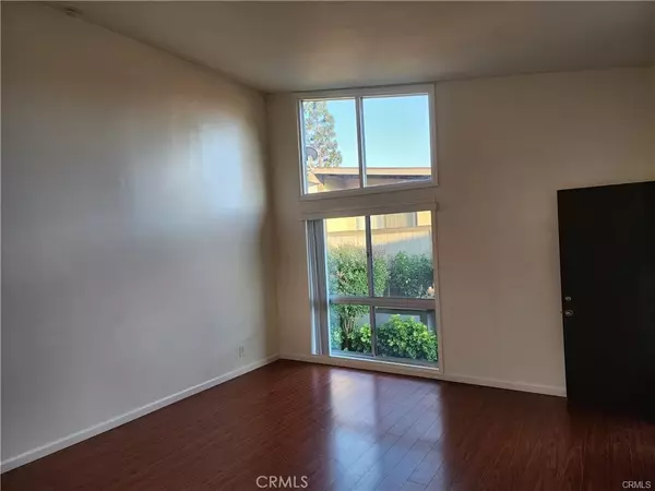 Torrance, CA 90502,23302 Sesame ST #15C