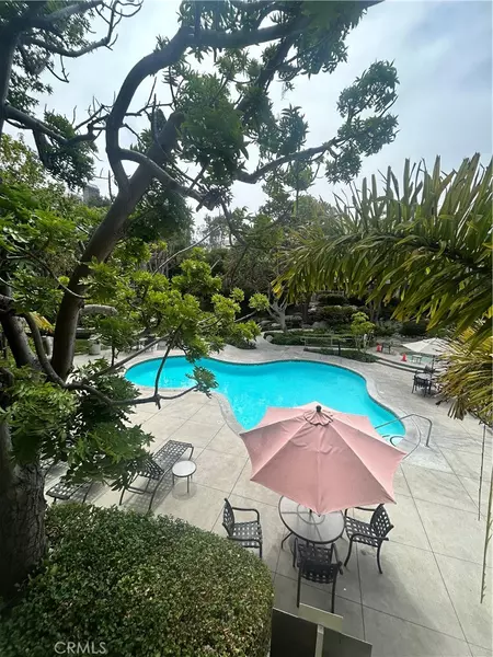 20301 Bluffside CIR #D401, Huntington Beach, CA 92646