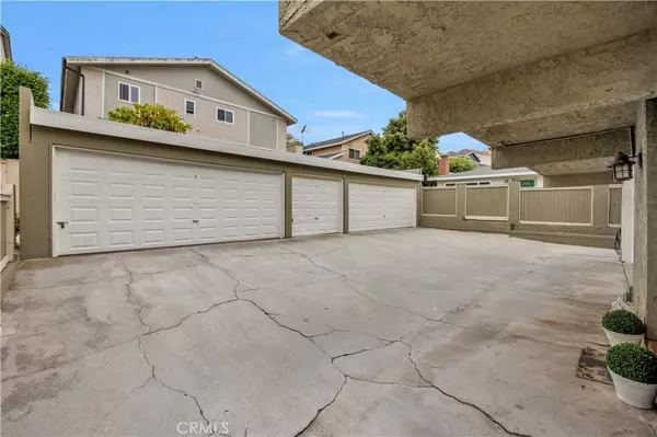 Redondo Beach, CA 90278,1816 Speyer LN