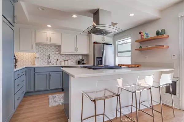 609 Meyer LN #11, Redondo Beach, CA 90278