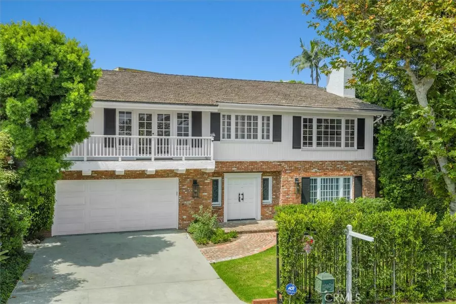 17481 Tramonto DR, Pacific Palisades, CA 90272