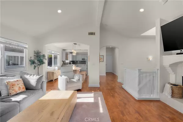 2213 Carnegie LN #A, Redondo Beach, CA 90278