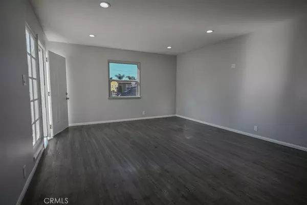 Los Angeles, CA 90002,827 E 103rd PL