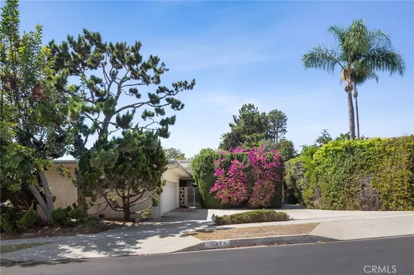 5611 Bedford AVE, Ladera Heights, CA 90056