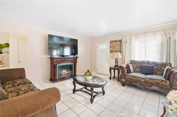 Huntington Park, CA 90255,6133 Orchard AVE