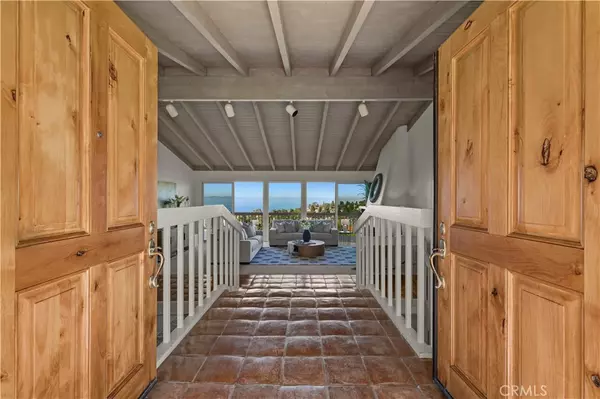 Palos Verdes Estates, CA 90274,1308 Via Coronel