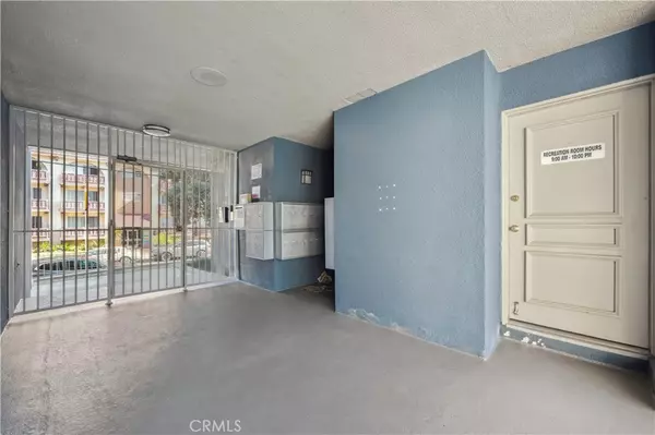 Torrance, CA 90503,3710 Garnet ST #205