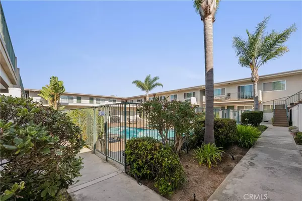 Torrance, CA 90503,3649 Emerald ST #130