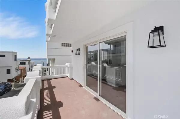 Manhattan Beach, CA 90266,229 16th PL