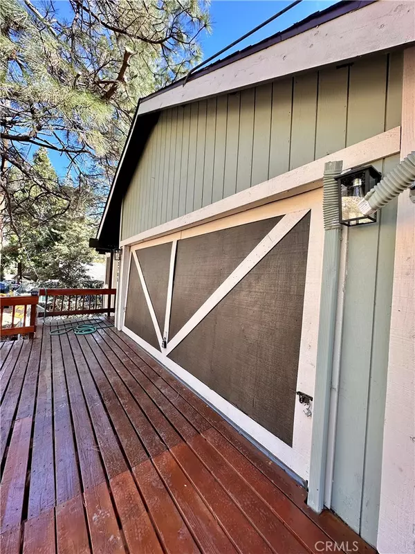 Crestline, CA 92325,23785 Zurich DR