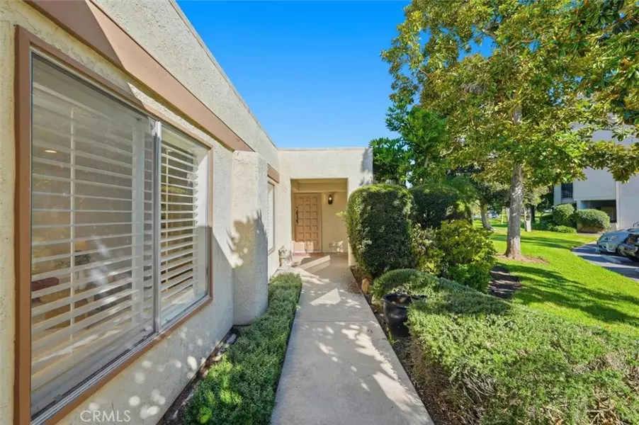 5512 W Paseo Del Lago #C, Laguna Woods, CA 92637