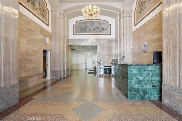 Los Angeles, CA 90015,939 S Broadway #203