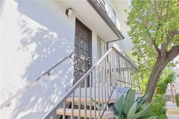 Sherman Oaks, CA 91403,4534 Vista Del Monte #101