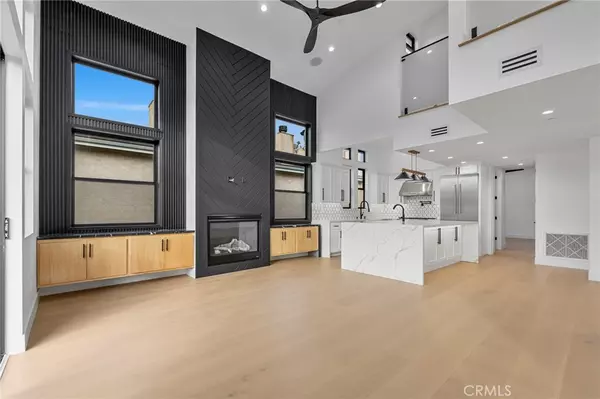 Redondo Beach, CA 90277,110 S Irena AVE #A