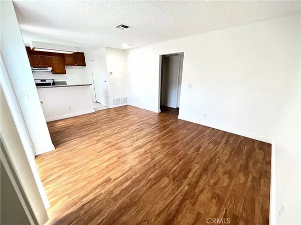 Paramount, CA 90723,14030 McClure AVE #113