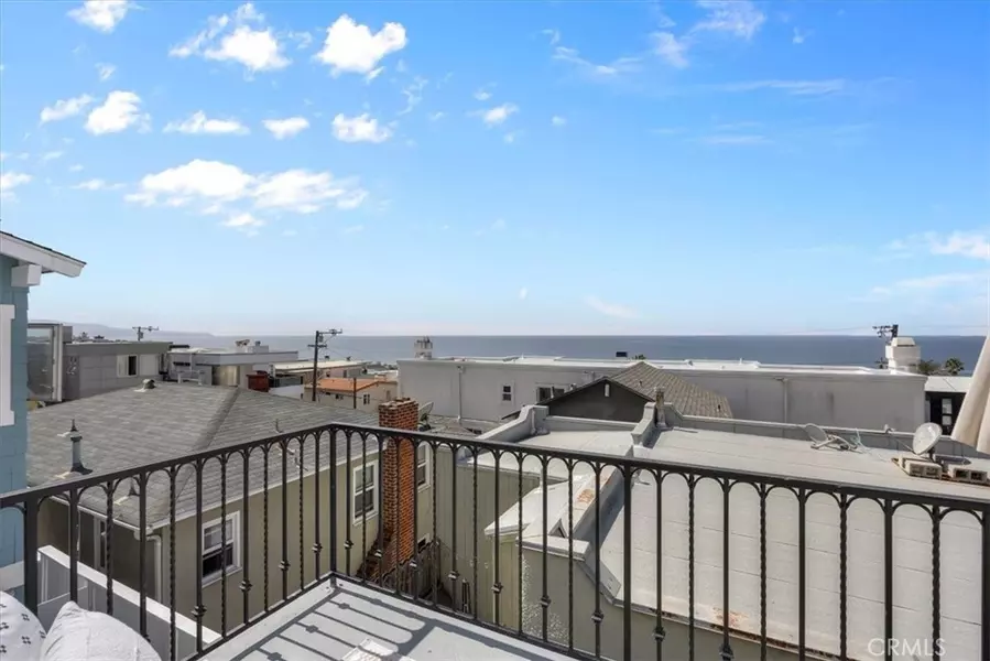 228 5th Place, Manhattan Beach, CA 90266