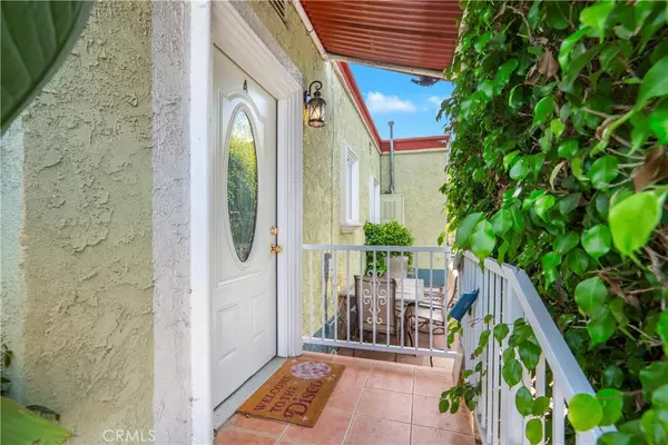 Santa Monica, CA 90404,1836 Euclid ST