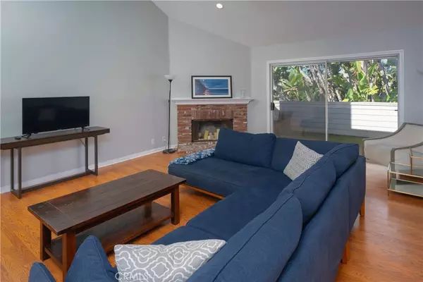 Redondo Beach, CA 90278,1806 Carnegie #B