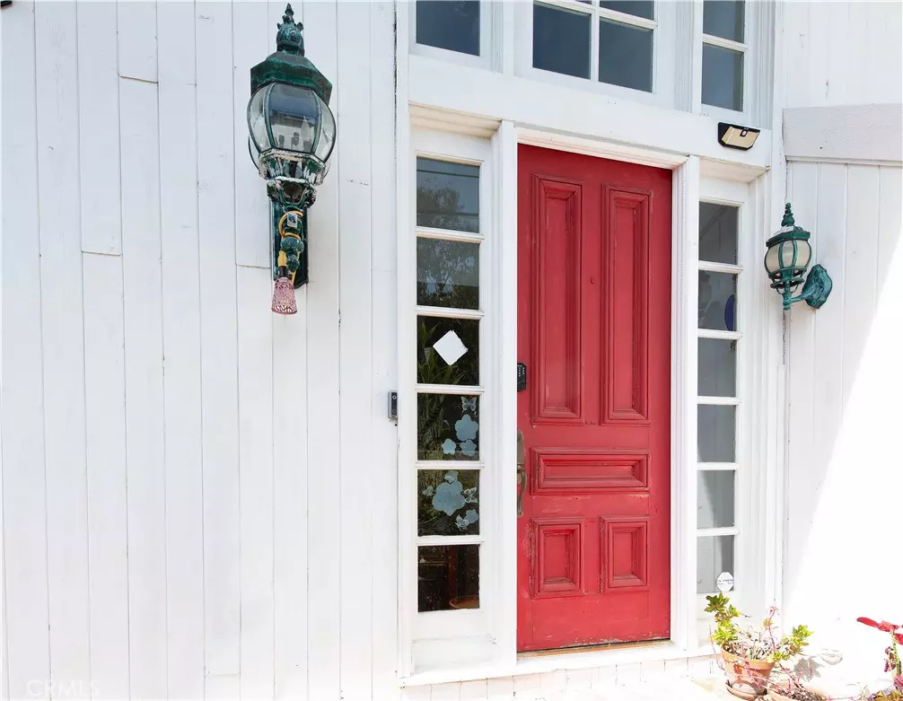 Santa Monica, CA 90402,507 W Rustic Rd.