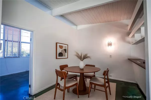 West Hollywood, CA 90046,1400 N Hayworth AVE #28