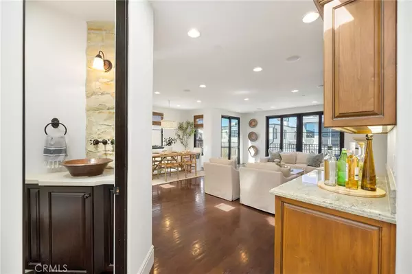 Manhattan Beach, CA 90266,432 21st PL