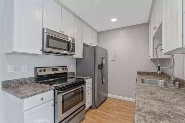 Playa Del Rey, CA 90293,7765 W 91st ST #F3106