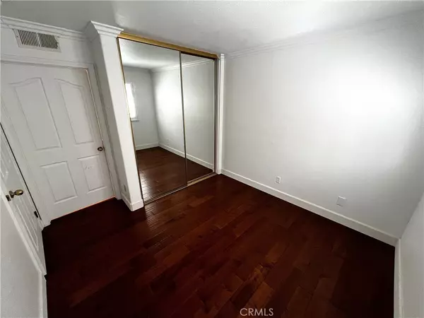 San Pedro, CA 90731,491 W 39th #5