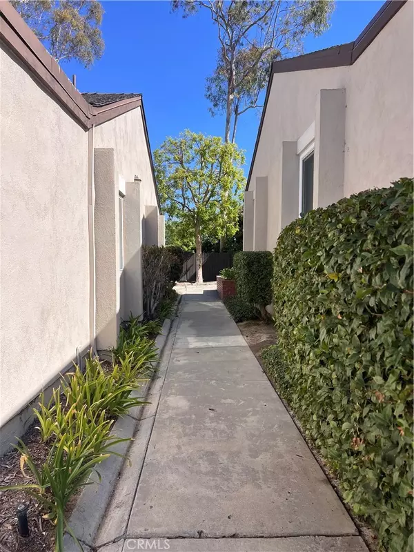Rancho Palos Verdes, CA 90275,28612 Friarstone CT