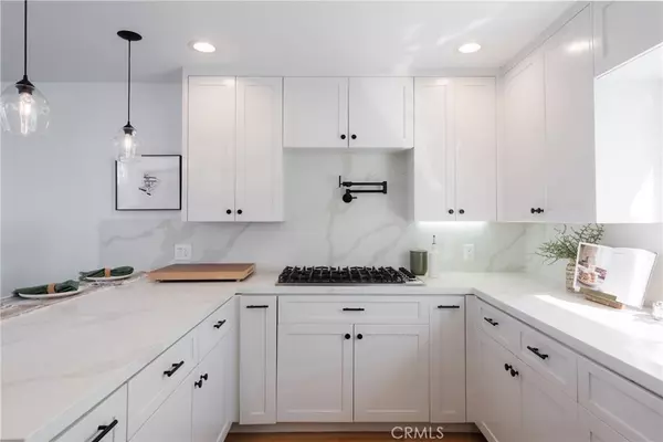 Manhattan Beach, CA 90266,716 Manhattan Beach Blvd