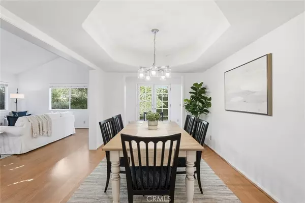 Redondo Beach, CA 90278,2113 Marshallfield LN #B